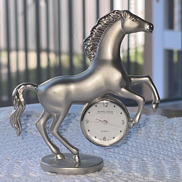 Vintage Daniel David Horse Mini Clock - Picture 1 of 5